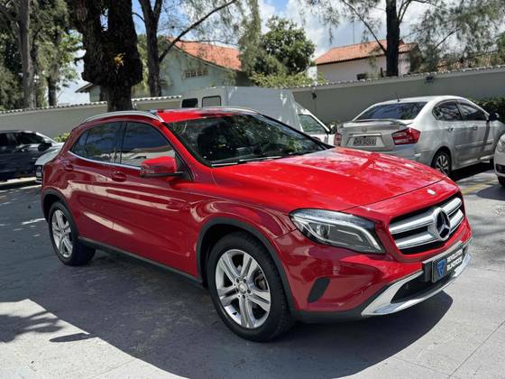 MERCEDES-BENZ GLA 200 1.6 CGI ADVANCE 16V TURBO FLEX 4P AUTOMÁTICO